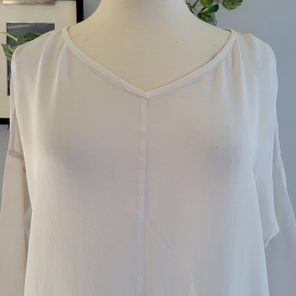 Everlane The Clean Silk V Neck ¾ Sleeve Blouse 6 - Picture 4 of 11